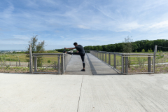 Ce parc est un bel exemple d'aménagement offrant des espaces boisés et des équipements dans une zone urbaine Ce parc est un bel exemple d'aménagement offrant des espaces boisés et des équipements dans une zone urbaine